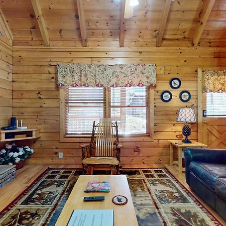 Location, Location, Location! Villa Pigeon Forge Kültér fotó